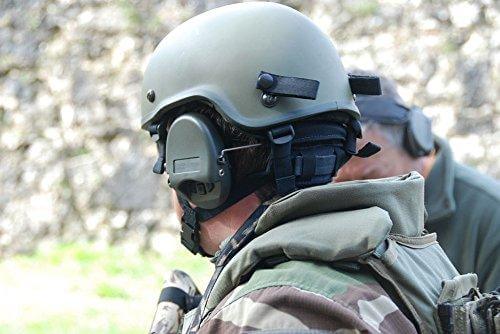 Casque Anti Bruit Éléctronique Militaire sur un militaire